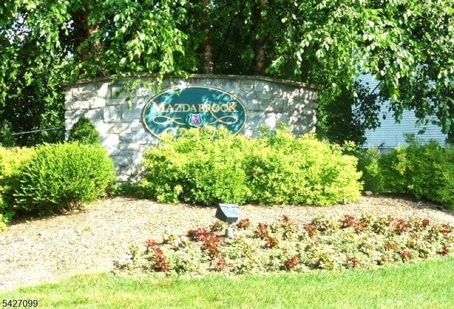 Photo - 223 Emily Pl Townhome
