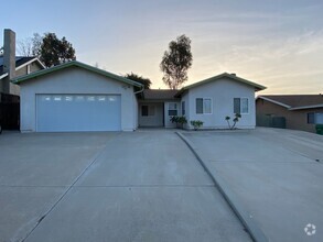 Building Photo - 9961 Delia Ln
