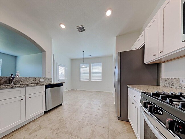 Foto del edificio - 30011 Saw Oaks Dr