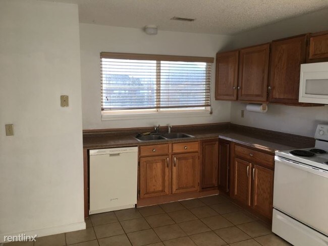 Building Photo - 4319 Ericson Dr