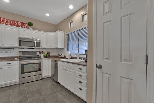 Building Photo - Rates Vary: $2,495 - $4,995