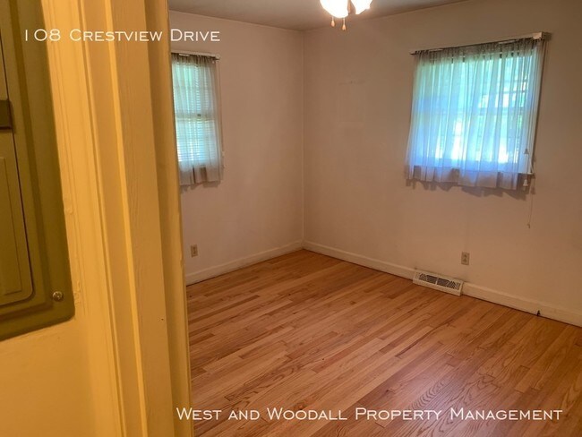 Foto del edificio - Great Three Bedroom house in Durham
