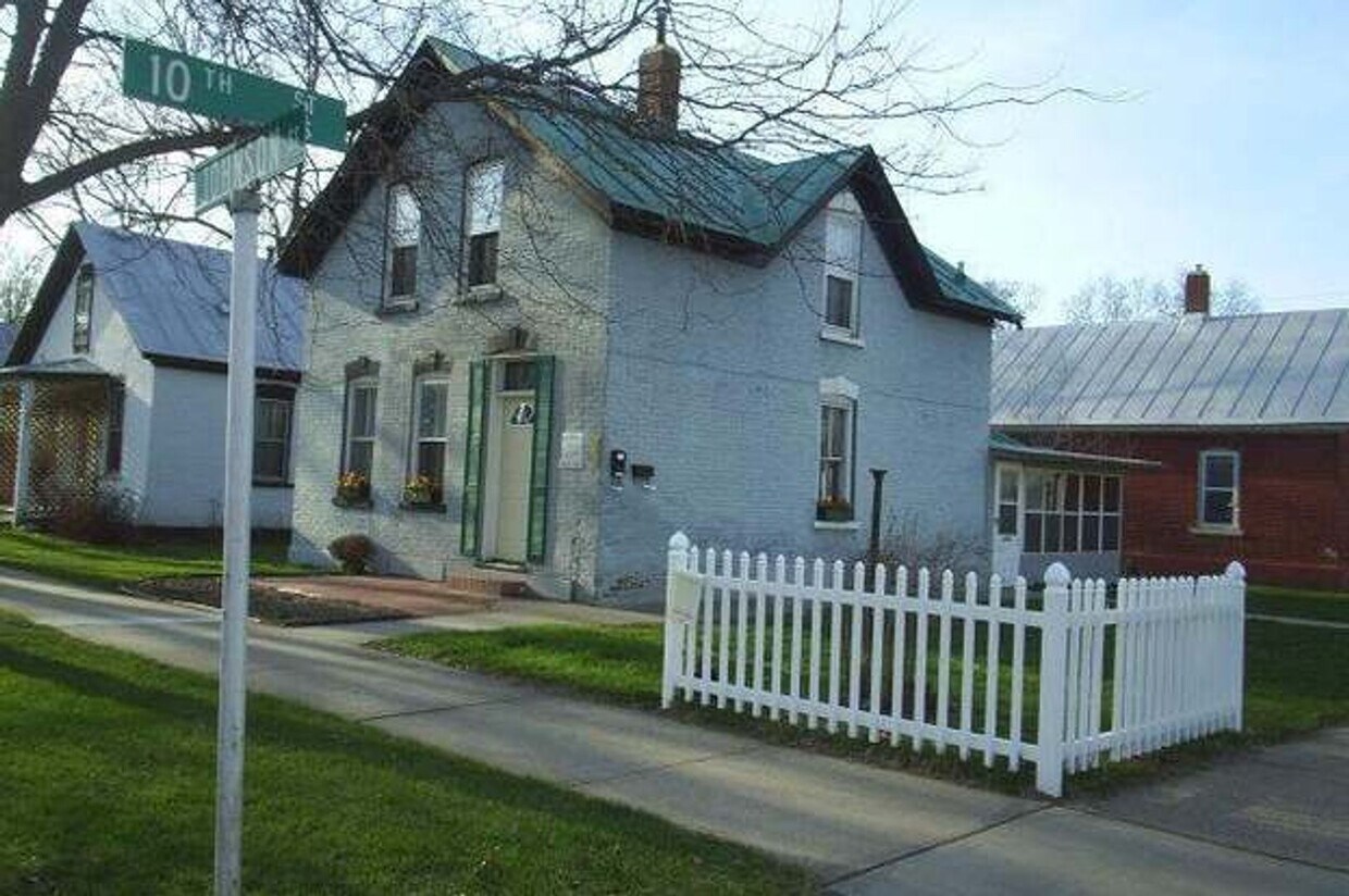 Viterbo Area Single Family Home House Rental in La Crosse, WI