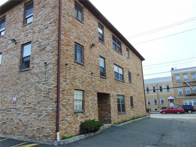 Foto del edificio - 22 Belmont Ave
