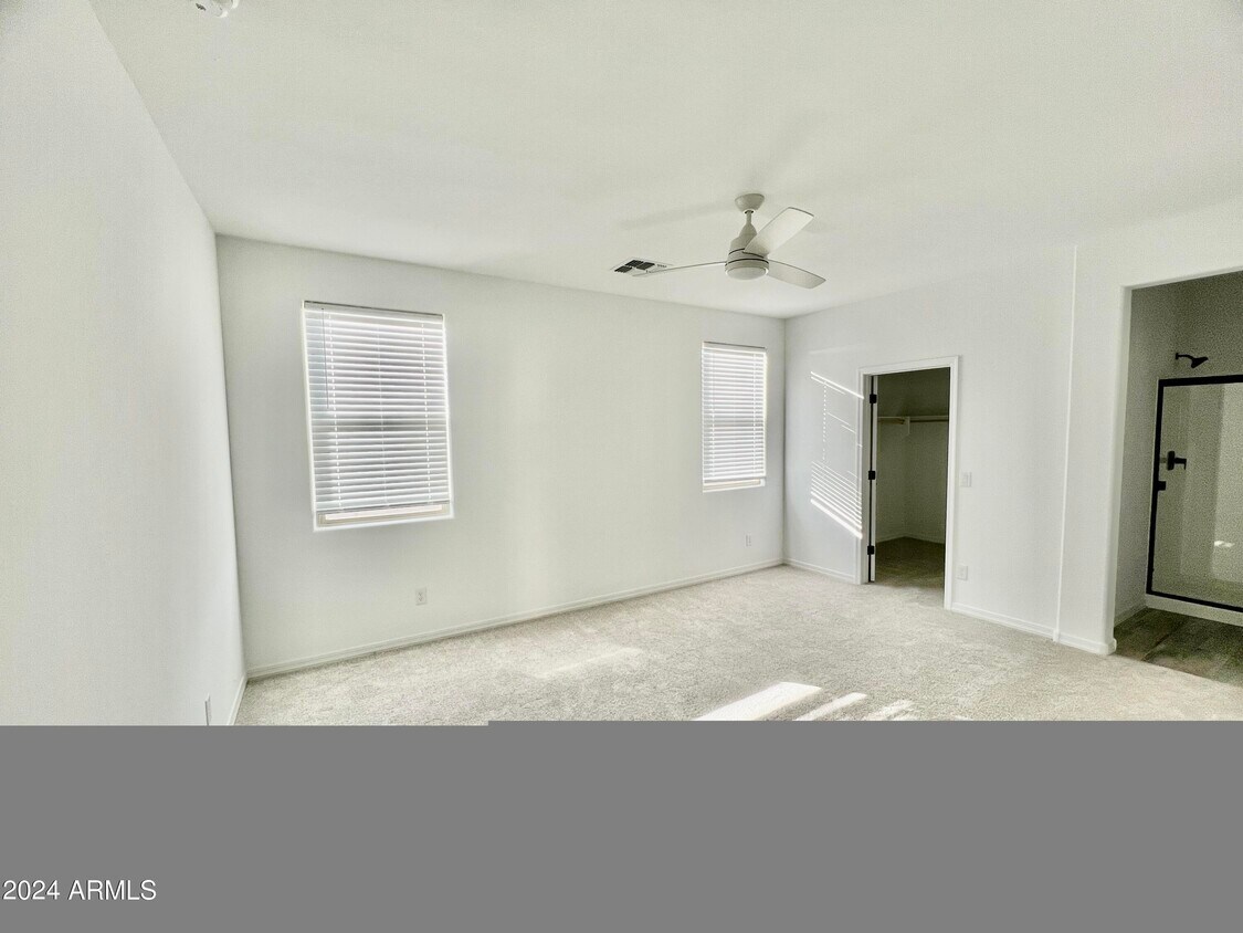 Primary Photo - 10769 West Garfield Street