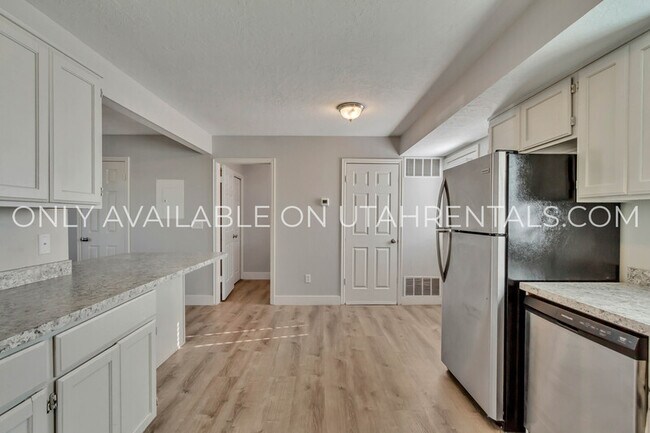 Foto del edificio - 1731 W Garden Dr
