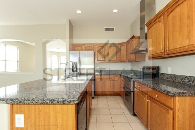 Foto del edificio - REDUCED!