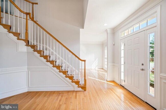 Building Photo - 2038 Madrillon Rd