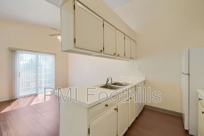 Building Photo - 8738 Chase Dr