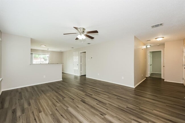Building Photo - 1118 Single Tree Dr