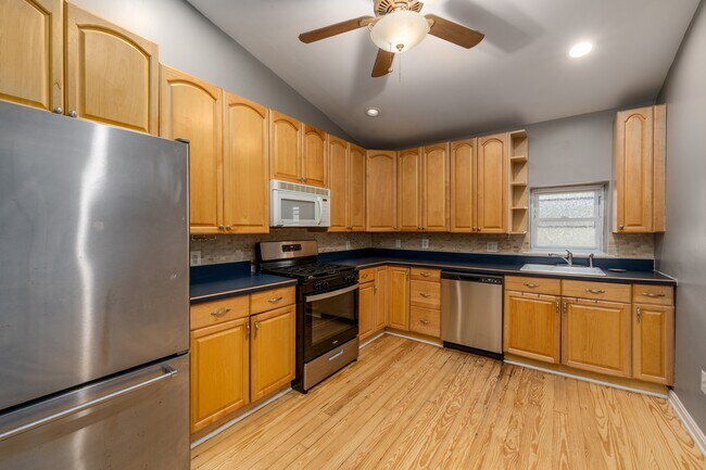 Foto del edificio - 926 S Hanover St