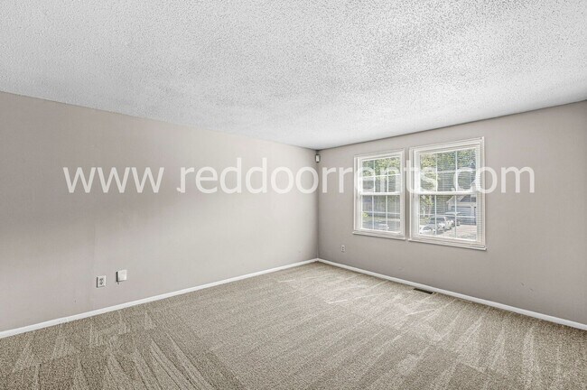 Building Photo - Stunning home in the heart of Indianapolis