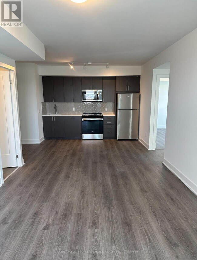 Photo du bâtiment - 2545-2545 Simcoe St N