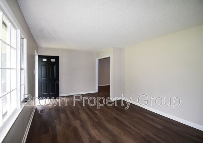 Foto del edificio - 870 Bedrock Dr