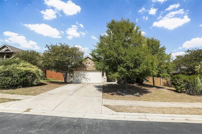 Foto del edificio - 2208 Tranquility Ln