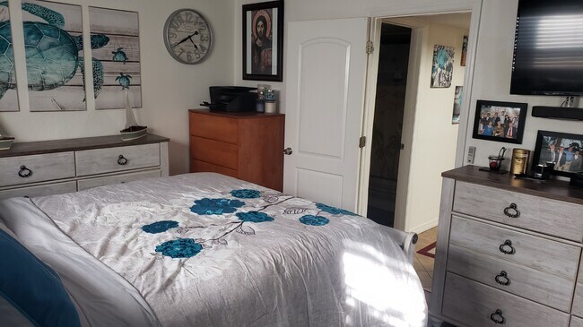 Bedroom 2 - 1723 Gulf Rd