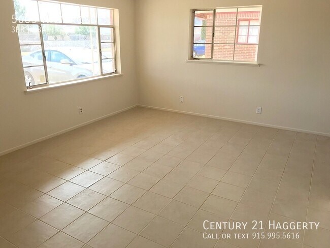 Building Photo - 5605 Waycross Ave