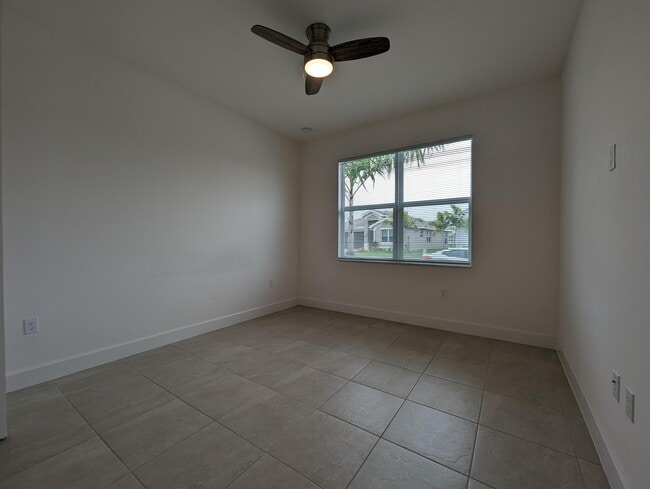 Building Photo - 13541 SW Oceanus Blvd