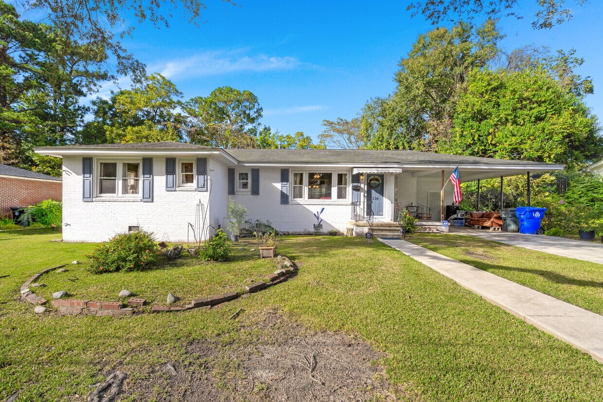 Primary Photo - 1126 Barrett Rd