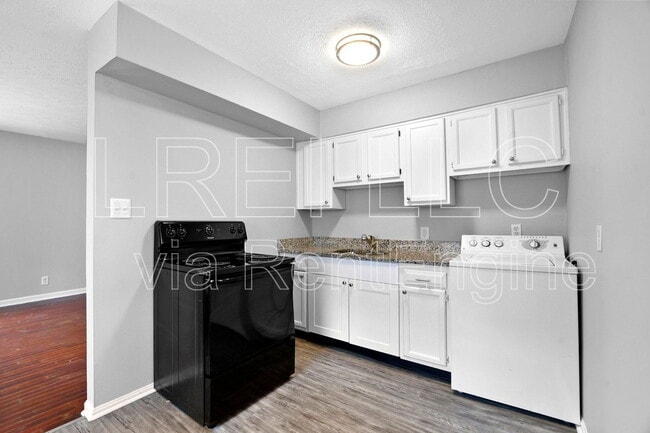 Building Photo - 3208 Orchard Manor Cir