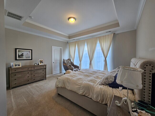Building Photo - 43 Crowfoot Ct