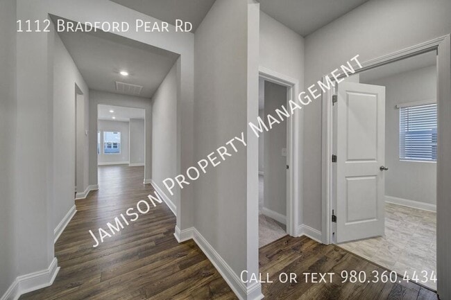 Foto del edificio - 1112 Bradford Pear Rd