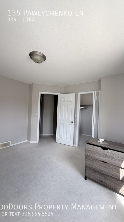 Building Photo - 135 Pawlychenko Ln