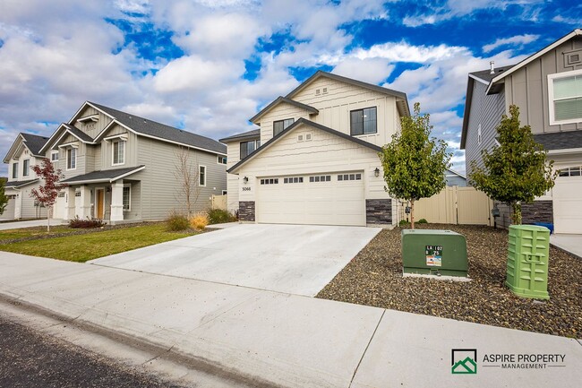 Building Photo - Upgraded 4 bed 3 bath home