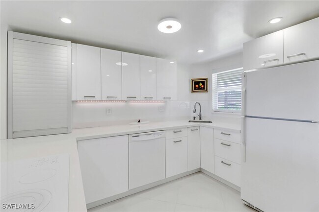Foto del edificio - 9 High Point Cir N