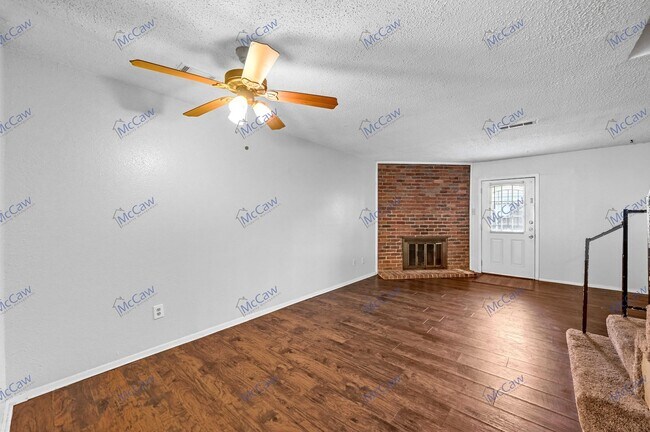 Foto del edificio - Great 2 Bed/Bath1.5 Townhome in Dallas!