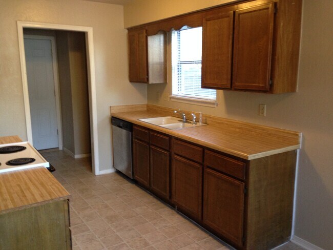 Foto del edificio - 3205 S 213th East Ave