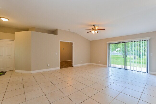 Building Photo - 10119 Pink Carnation Ct