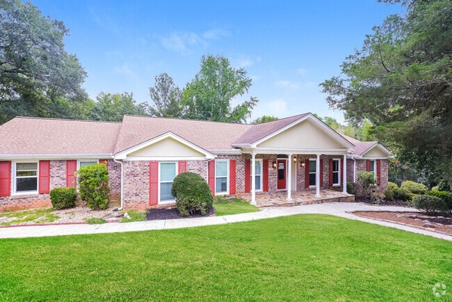 Building Photo - 4806 Castlewood Dr SW
