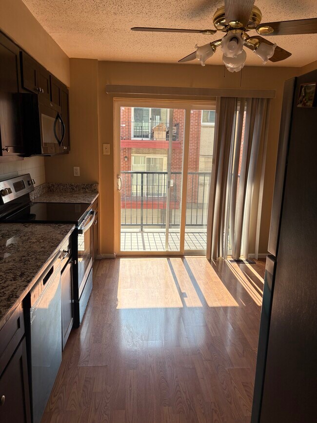 Foto del edificio - 10335 Forest Brook Ln