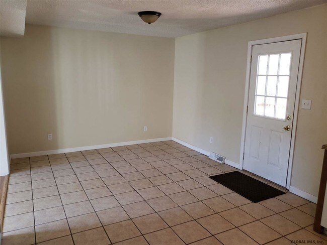 Foto del edificio - 79 Petrified Sea Gardens Rd