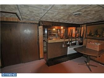 El nivel del sótano - 4615 - 4617 Longshore Ave