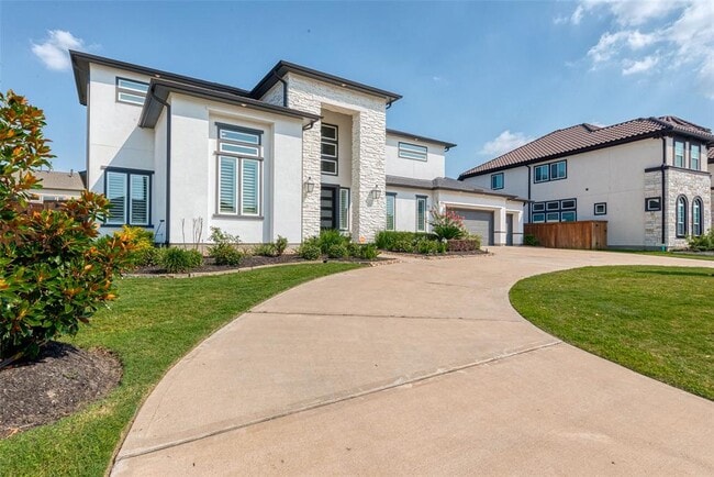 Building Photo - 18007 Blue Ridge Shores Dr