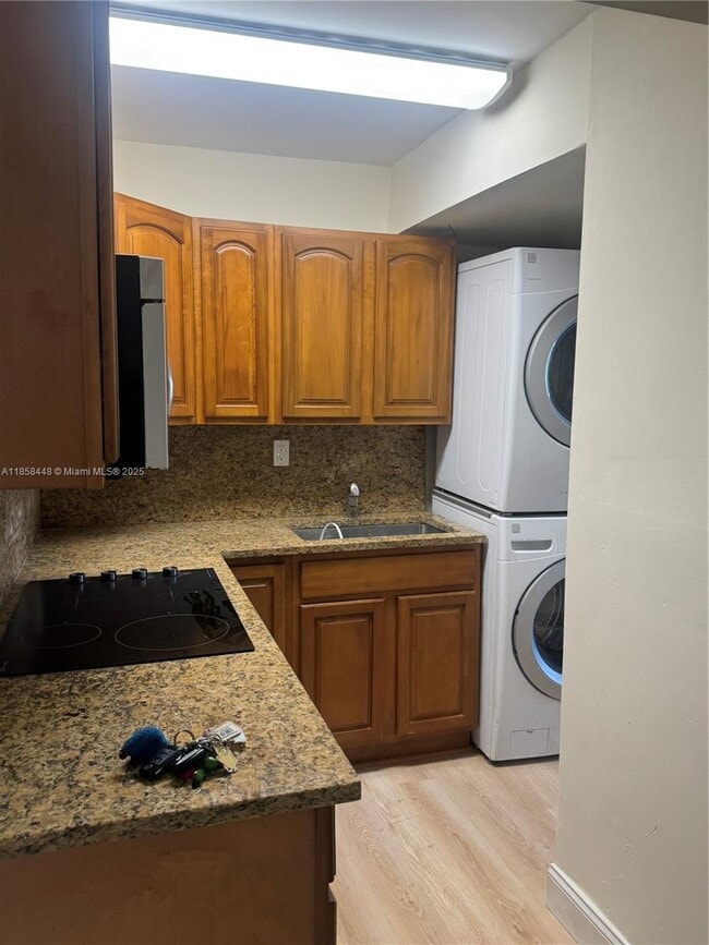 Foto del edificio - 220 NW 107th Ave