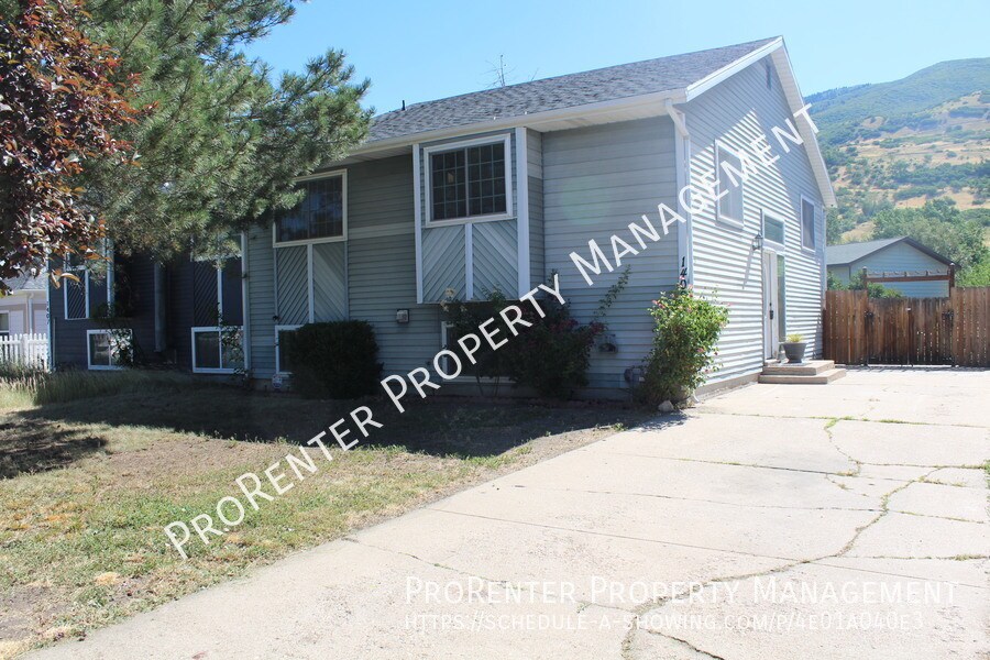 Primary Photo - 4 Bed, 2 Bath Farmington Twin Home