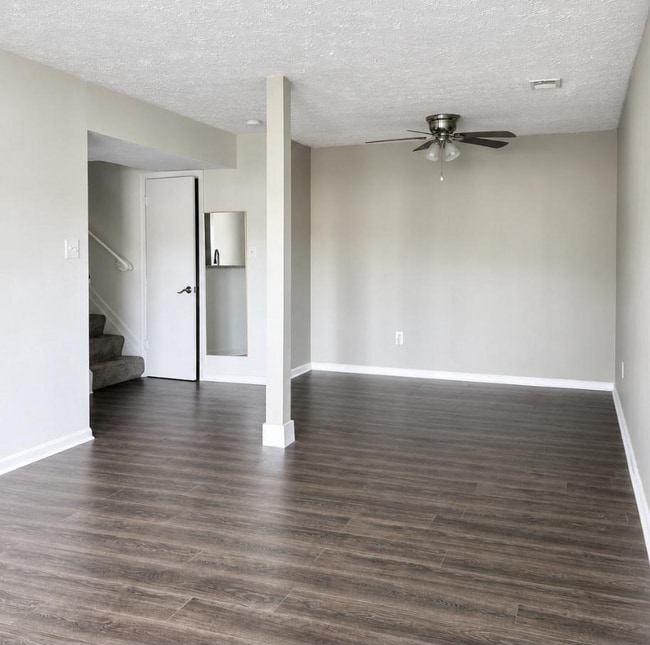 Building Photo - 46349 Columbus Dr