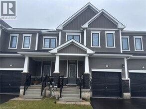 Building Photo - 106 Selection Hts