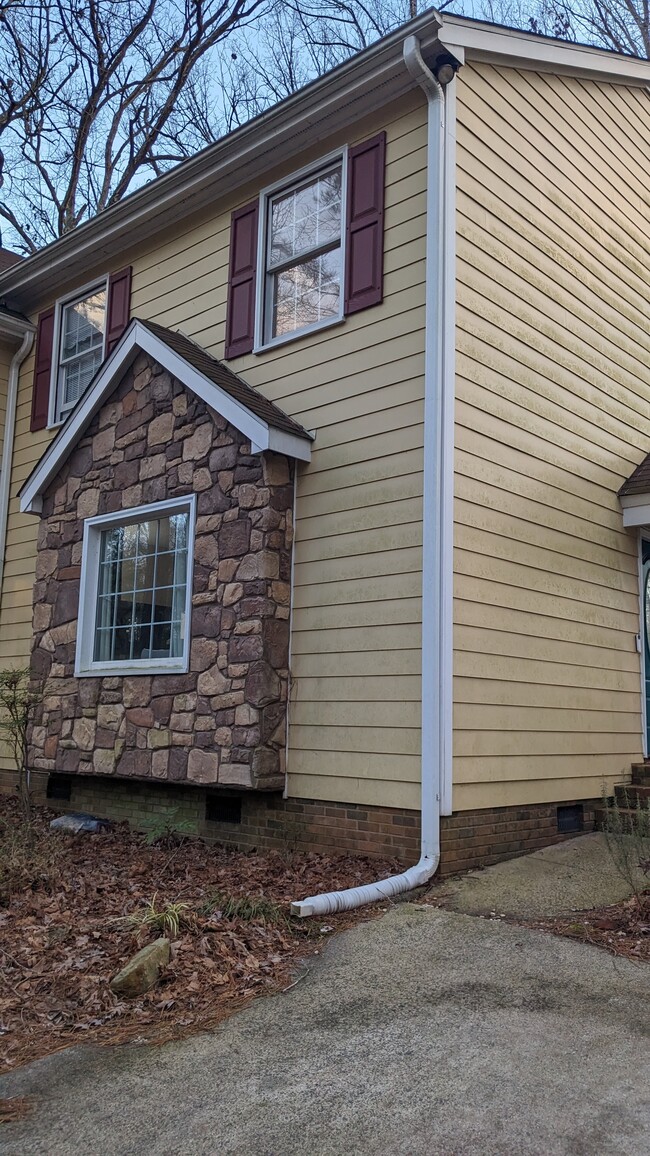 Building Photo - 4335 American Dr