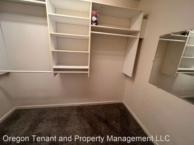 Building Photo - 3 br, 3 bath House - 2358 Birch Ln