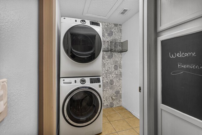 Foto del edificio - 13046 Island Breeze Ct