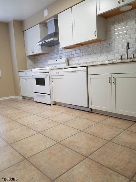 Foto del edificio - 603 Maple Hill Dr