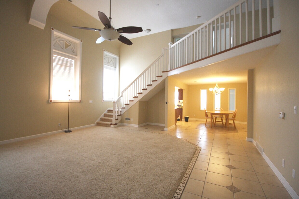 111 NW 2nd St Unit 2, Stuart, IA 50250 Apartments in Stuart, IA