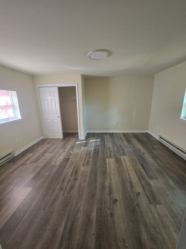 Building Photo - 1742 Easton Rd