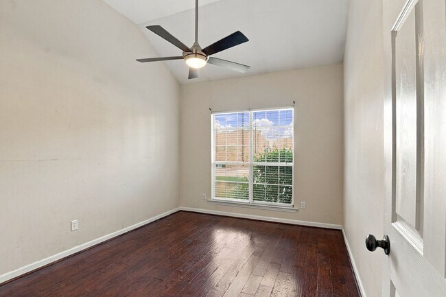 Foto del edificio - 5891 Southwood Pkwy
