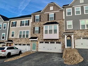 Building Photo - 115 Moyer Hill Dr