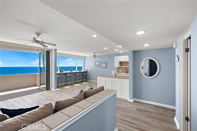 Foto del edificio - 420 Monterey Ln